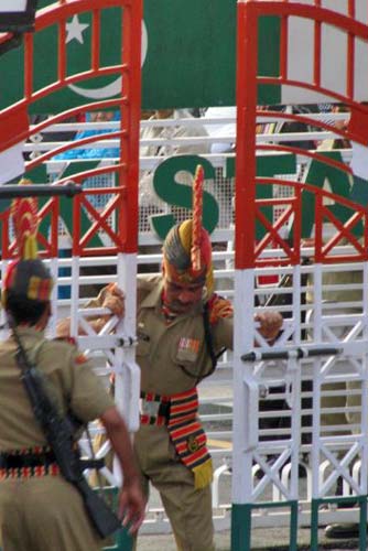 Closing the India Pakistan border